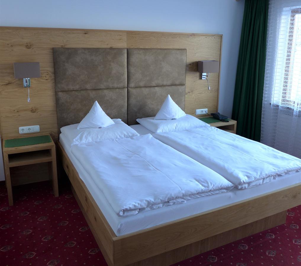 Pension Hohenrainer Reutte Exterior photo